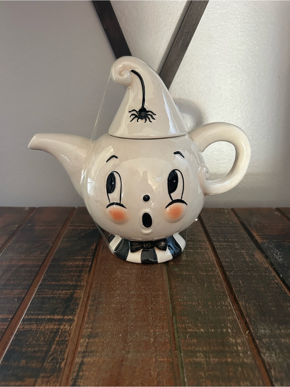 Johanna Parker Halloween Ghost Teapot Gus Spider Collectible NEW